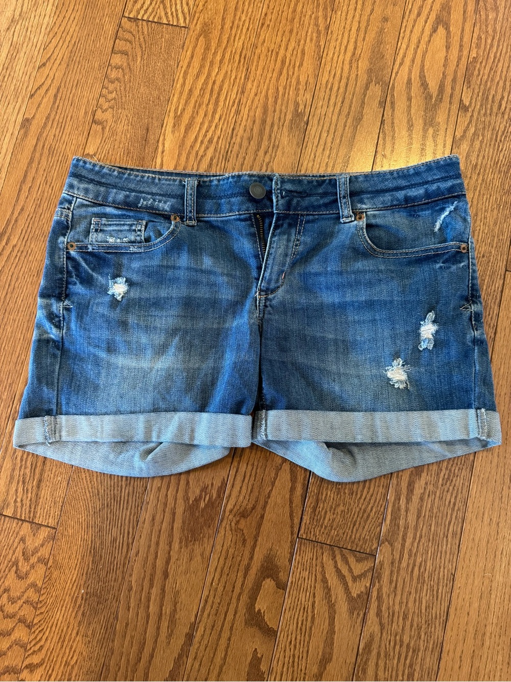 Aeropostale Shorts Women's Midi Cuffed Jean Shorts Y2K Size7/8